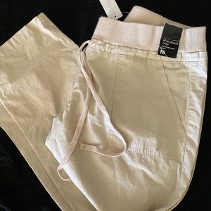 New York and company beige pants medium NWT